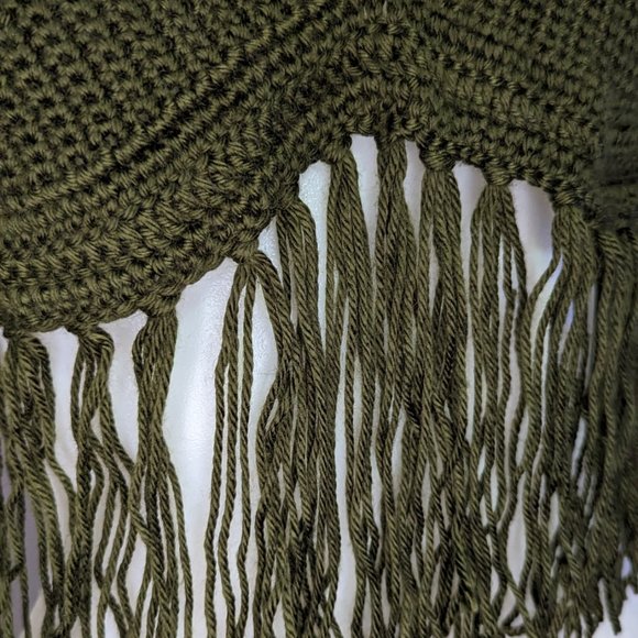 Hand Crafted Green Crochet Fringe Top Cactus Applique M - Picture 3 of 5